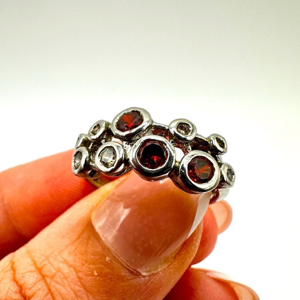 SALE! Beautiful bezel set rhinestone ring in silver tone!